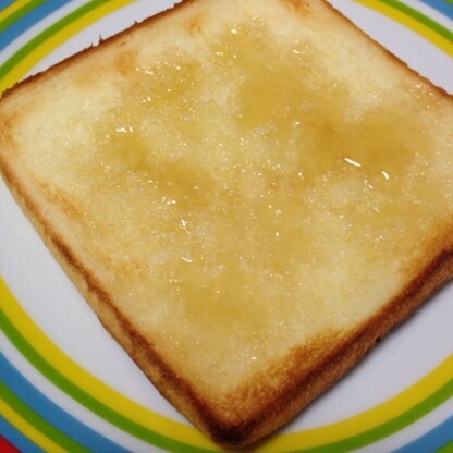 とっても美味しかったです♬
こういう甘い甘いトーストが大好き^ ^
バターとメープルの香りが最高ですね♬
ごちそうさま♪